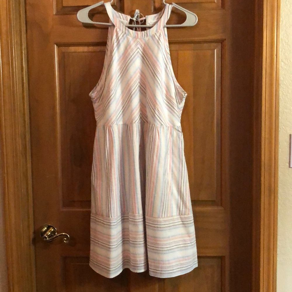 Cute light colored dress!! NEVER WORN
